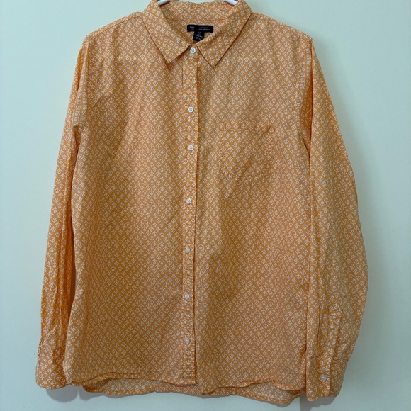 Gap Boyfriend Fit Button Down Shirt (3 for $75) - Picture 1 of 3